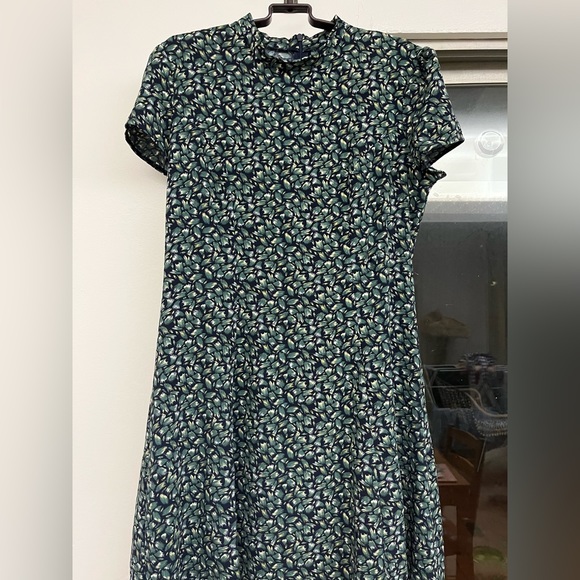 Atmosphere Floral Print High Neck Fit and Flare Dress Primark UK - Picture 1 of 4